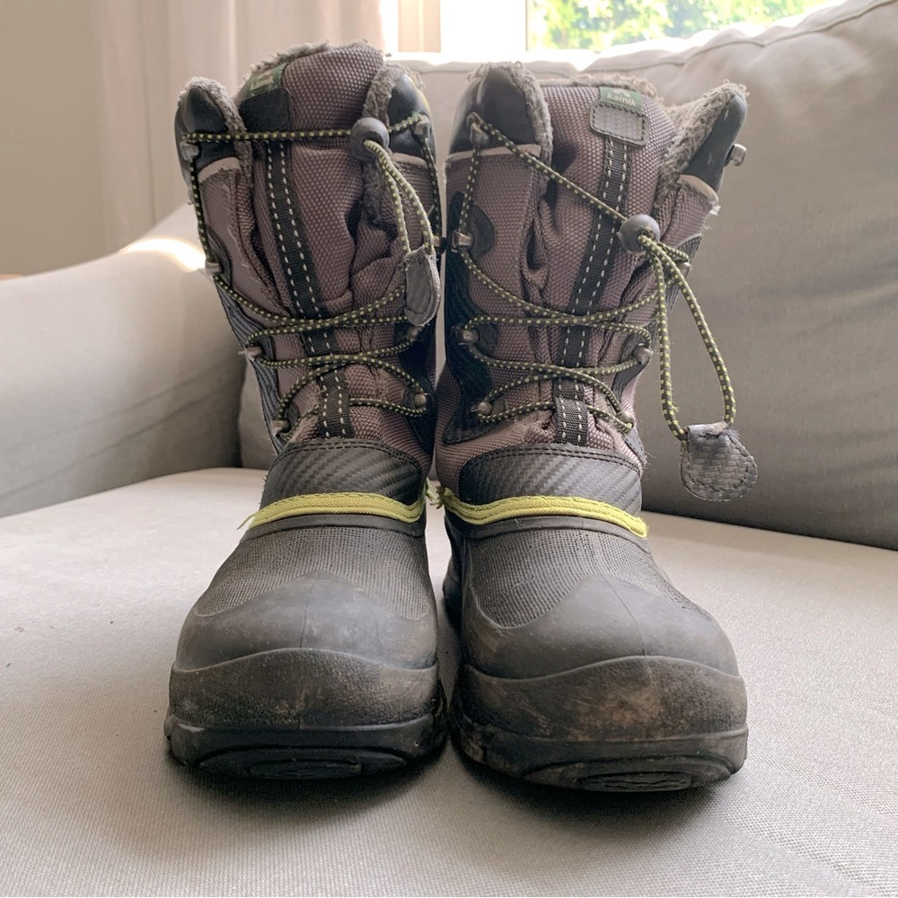 Kamik Boys Waterproof Winter Boots.  Good Used Condition.